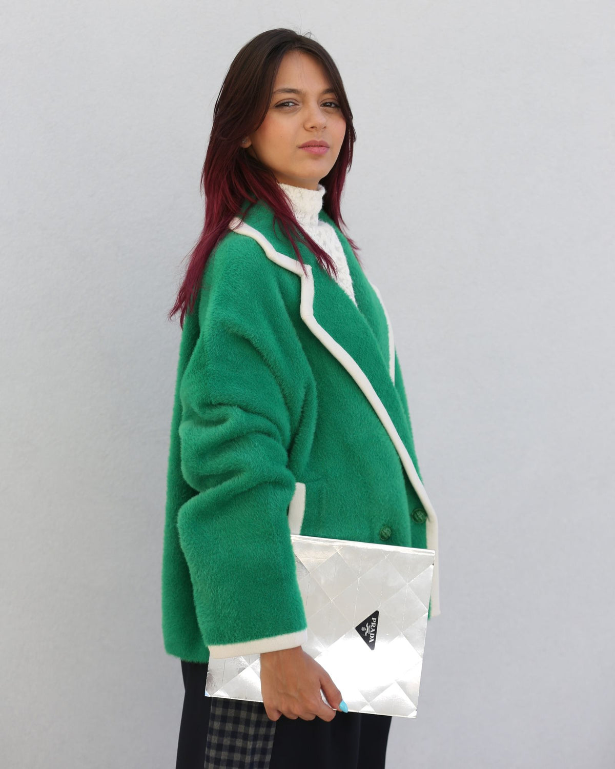 Casaco verde com detalhes contrastantes em branco - Essentiel