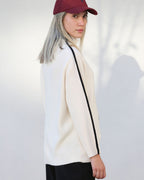 Camisola de Gola Alta com Flor Aplicada - Bize