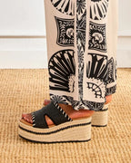 Chinelo de plataforma em ráfia com detalhes em dois tons - PRETO - Nkn Nekane
